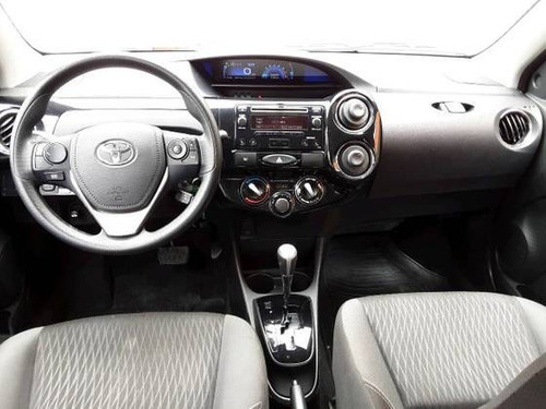 Toyota Etios 1.5 X Plus Sedan 16v Flex 4p Automático