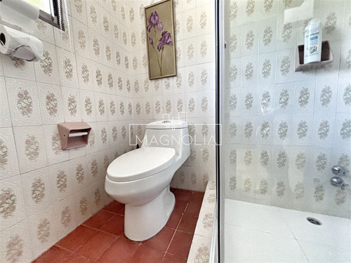 Casa En Arriendo De 6d/4b En Las Condes