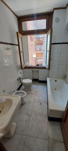 Imagen 11 de 29 de Avenida Rivadavia Al 3000 Y La Rioja 150 M2 4 Ambientes