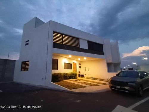 Casa En Venta En Zen Life 3 Recámaras 3 Baños 2 Coches Y Amenidades 