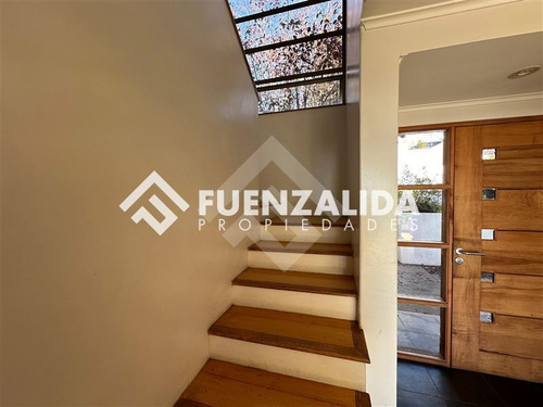 Casa En Venta 4d 4b, Lomas De Montemar, San Cristóbal.