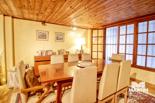 Casa En Venta 4 Amb Con Jardín En Mart.-santa Fe/fleming