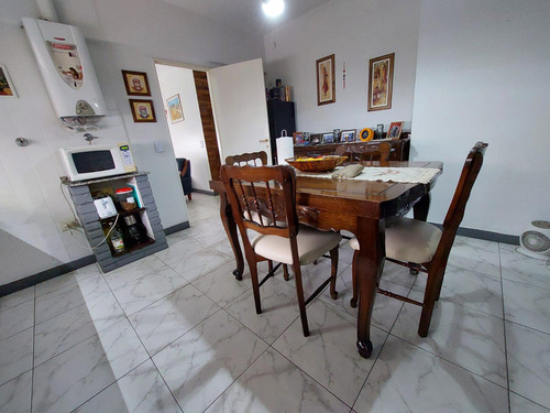 Casa En Venta 2 Dormitorios Terraza Zona Abasto Rosario