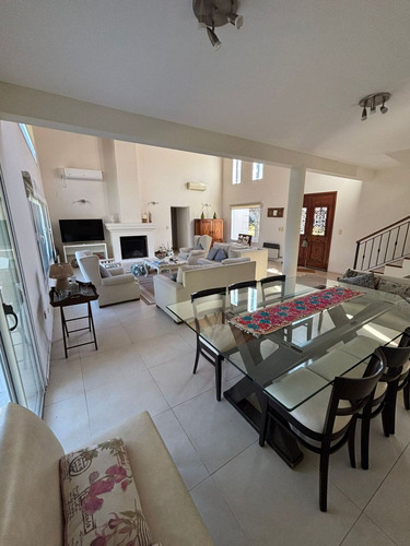 Alquiler Casa 5 Ambientes En Fincas San Vicente