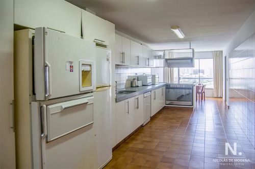 Apartamento En Venta En Zona Privilegiada