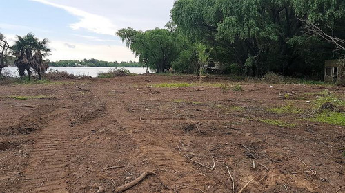 Imagen 5 de 8 de Amarras Para Barcazas En Alquiler. Fracción Sobre Paraná De Las Palmas, Islas Campana