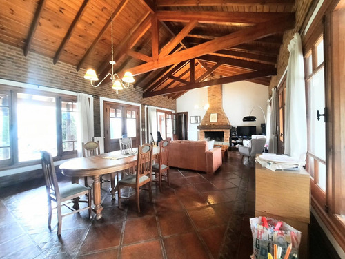 Venta Casa 4 Ambientes La Concepción Con Pileta