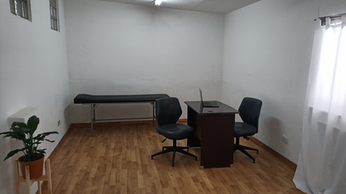 Consultorio Médico En Zona Centro De Berazategui