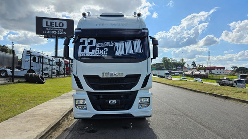 Iveco Hiway 440 6x2 Ano 22 Teto Alto Aut Geladeira Mola