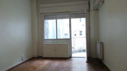 Venta Apartamento 2 Dormitorios Centro Con Garage. De Estilo.