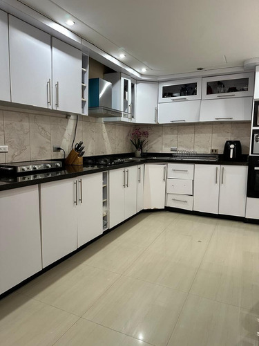 Saidy & Yosmar Vende Town House Urb. Villas De Alcala. Inth-167