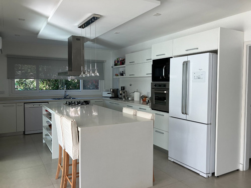 Imagen 5 de 16 de Venta De Casa Amoblada En Saint Thomas Oeste Canning