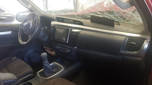 Imagen 5 de 5 de Toyota Hilux 4x4 Dc Srv 2.8 Tdi 6 M/t 2017