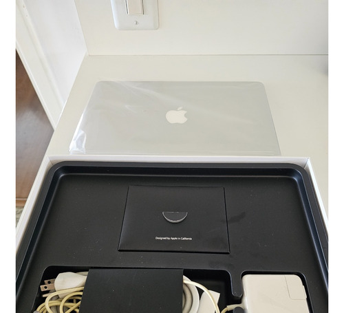 Mac Air 13.3 Core_i5 8gb Ram 128gb Ssd- Bat. Nova -na Caixa Prateado (Usado)