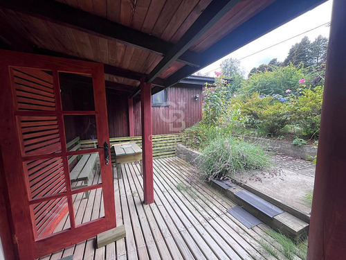 Hermosa Casa Con Vista Al Lago Ranco.