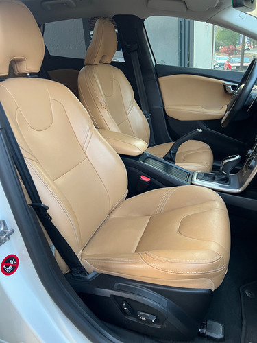 Volvo V40 2.0 Inspirion Awd T5 Cross Country At