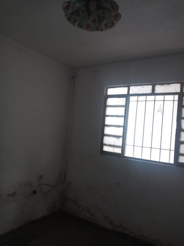 Terreno Com Uma Casa De 4 Cômodos E Um Sobrado De 3 Comodos