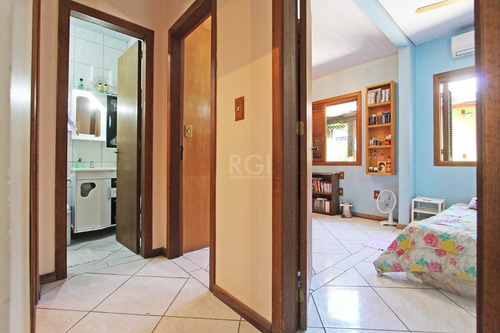 Casa Em Hípica Com 3 Dormitórios - Ot7112