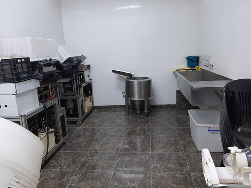 Venta - Edificio Comercial - Vicente Lopez, A Metros De Au. Panamericana