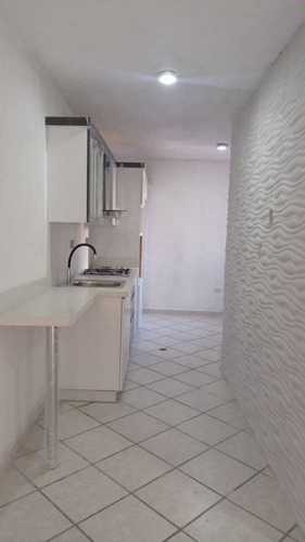 Imagen 5 de 14 de Apartamento En Venta En Naguanagua