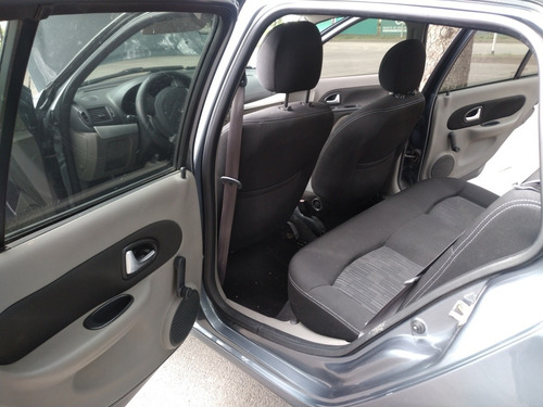 Renault Symbol Privilege 1.6 16v