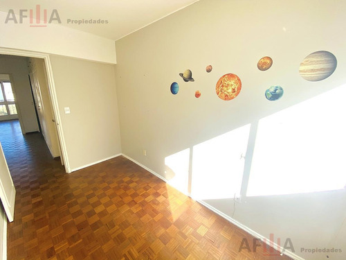 Venta Departamento 3 Dormitorios Y Servicio - Pocitos