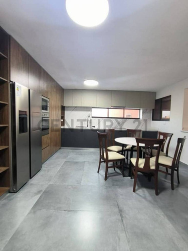 Conjunto Residencial Las Canoas Amplio Y Cómodo Apartamento De 5 Habitaciones