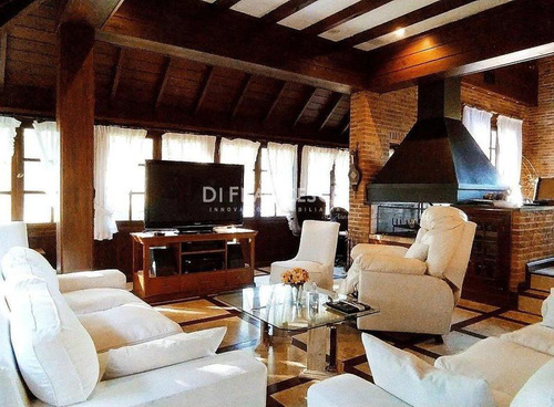 Venta - Casa De 7 Ambientes En Pinamar - Enorme Y Exclusiva