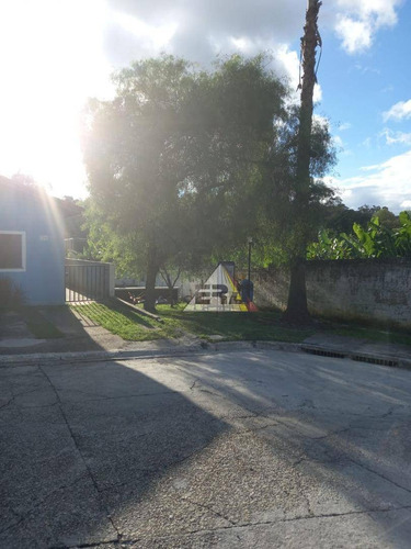 Casa Com 2 Dormitórios, 70 M² - Venda Por R$ 290.000,00 Ou Aluguel Por R$ 1.200,00/ano - Jardim Carolina - Itaquaquecetuba/sp - Ca0675