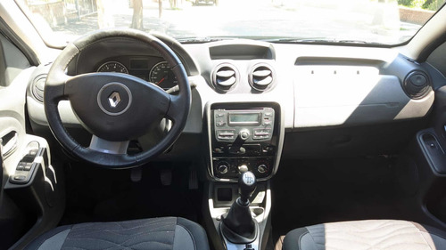 Imagen 9 de 12 de Renault Duster 2012 2.0 4x2 Privilege 138cv