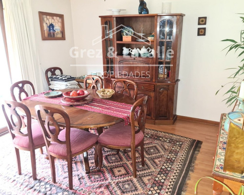 Se Arrienda Increíble Casa En Sector Av. España, Curicó.