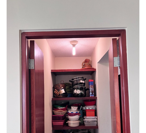 Casa Recien Remodelada, Cuenta Con Todos Los Servicios Basicos Y Cuenta Con Privacidad Al Tener Control De Acceso De Visitantes