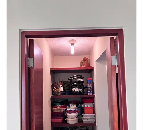 Casa Recien Remodelada, Cuenta Con Todos Los Servicios Basicos Y Cuenta Con Privacidad Al Tener Control De Acceso De Visitantes