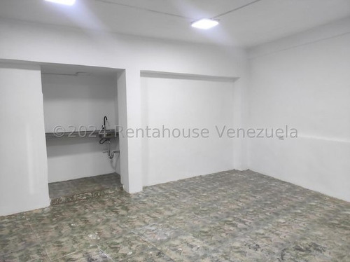 Galpón En Venta Urb Miranda Ia25-316257