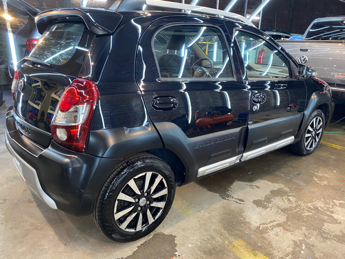 Toyota Etios 1.5 Cross