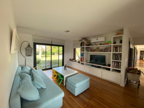 Imagen 4 de 14 de Venta De Casa 4 Dormitorios En La Tahona, Canelones (ref: Bon-2615)
