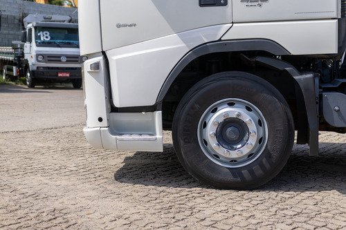 Volvo Fh 420 I-shift Globetrotter 6x2 Em Excelente Estado