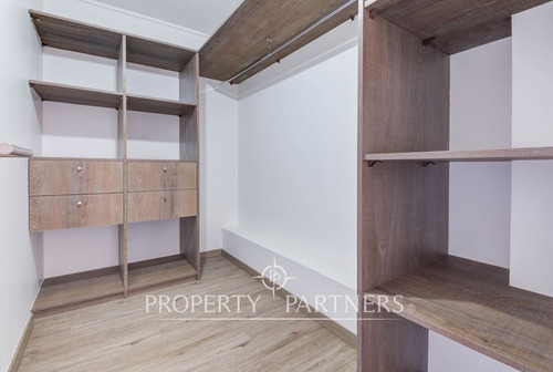 Amplio Townhouse En Excelente Ubicación 4d 3b 2e