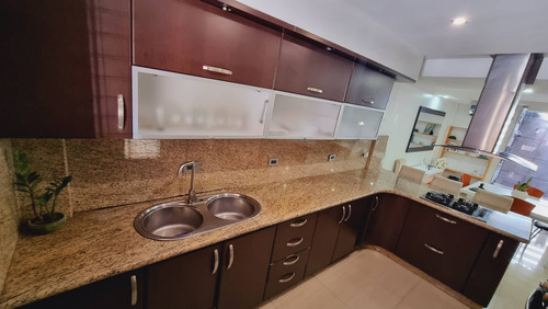 Imagen 5 de 14 de 162104 Lerry Paez 0414-9408606 Venta Townhouse Res Villas Iñaki Naguanagua Solo Clientes