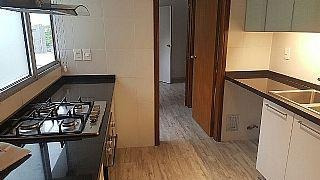 Imagen 8 de 18 de Rambla Armenia Y Nicolás Piaggio, Piso Alto , Totalmente Reciclado !!