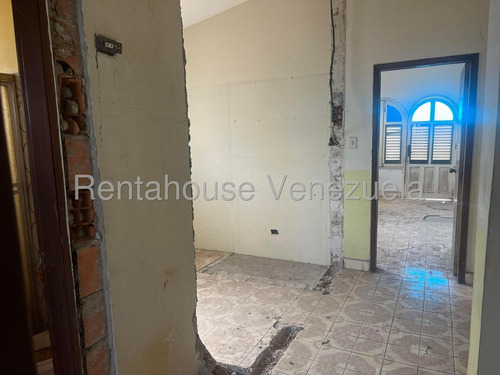 Aslibel Melédez Vende Excelente Casa Al Este De Barquisimeto