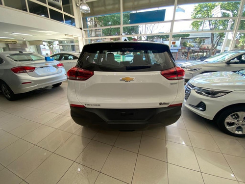 Imagen 8 de 14 de Chevrolet Tracker At