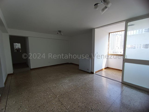 Apartamento En Venta Con Puesto De Estacionamiento La Candelaria 