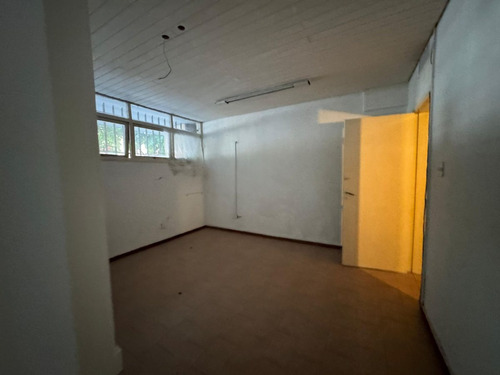 Venta De Departamento En Calle Mitre, Ciudad