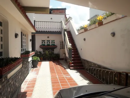 Amplia Y Bella Casa