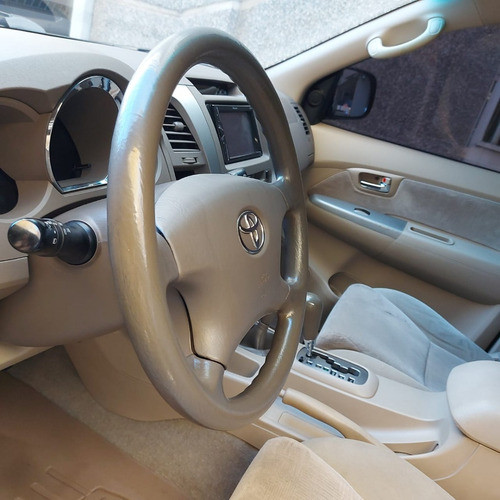 Imagen 2 de 18 de Toyota Fortuner
