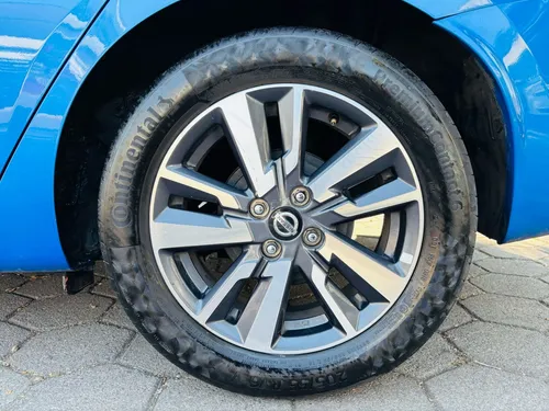 Nissan Versa Advance Cvt