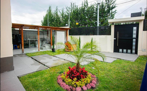 Casa En Venta Valle De Los Chillos