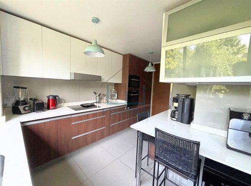 Oportunidad!! Depto En Venta De 3 Dorm. + Salita, La Deh