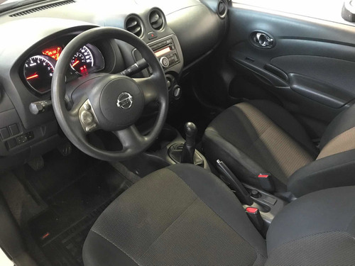 Imagem 5 de 9 de Nissan Versa 2014 1.6 16v Sl Flex 4p